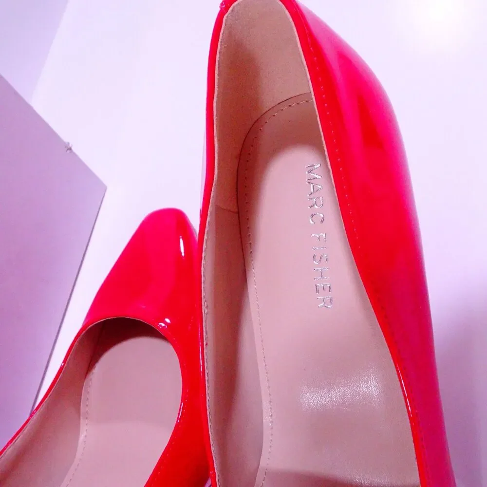 Marc Fisher Women's Keri 2 Patent block heel Pumps NIB 8.5 Vibrant Red